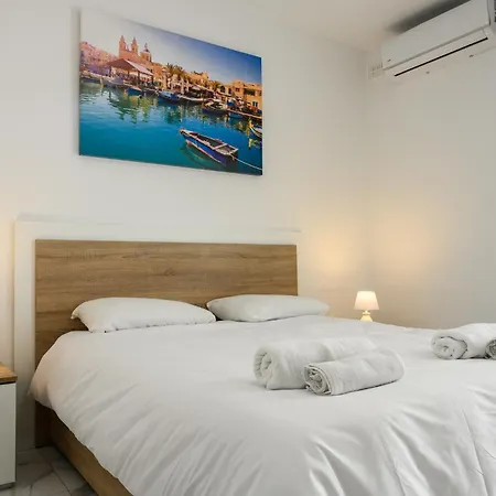 Spacious Modern Near The Sea In Xemxija Apartamento