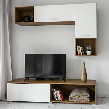 Apartment Spacious Modern Near The Sea In Xemxija *