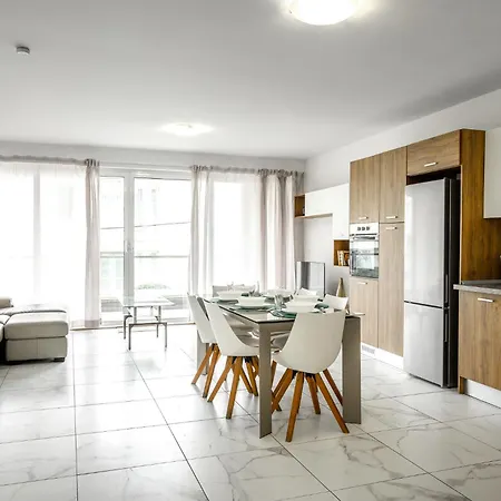 Spacious Modern Near The Sea In Xemxija *